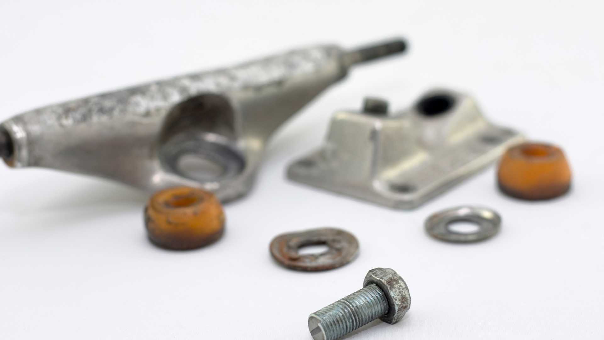 Trucks pour skateboard
